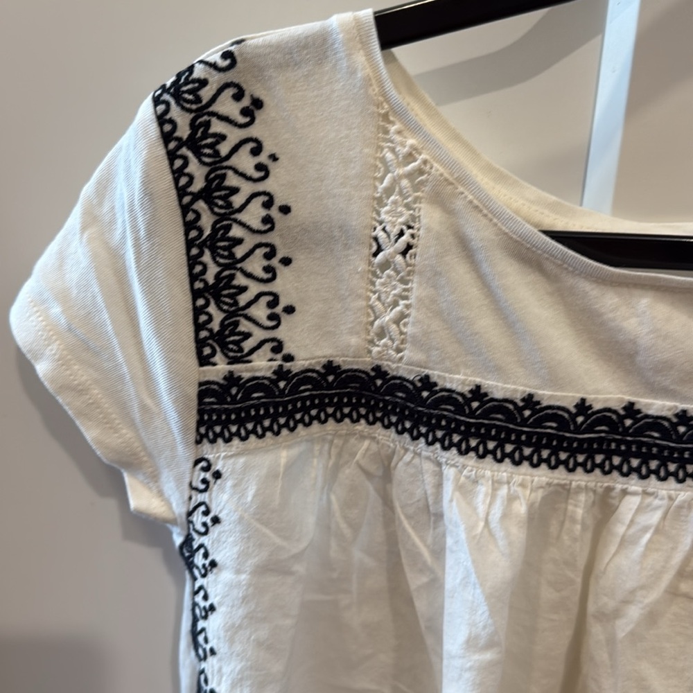 LOFT white and Black Embellished Relaxed Blouse Top XS - Picture 4 of 9